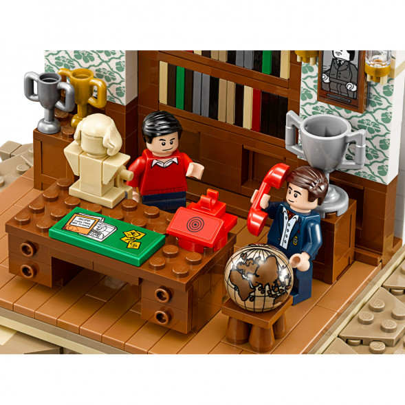 Конструктор LEGO Коллекционные наборы 76052 Логово Бэтмена в Новосибирске