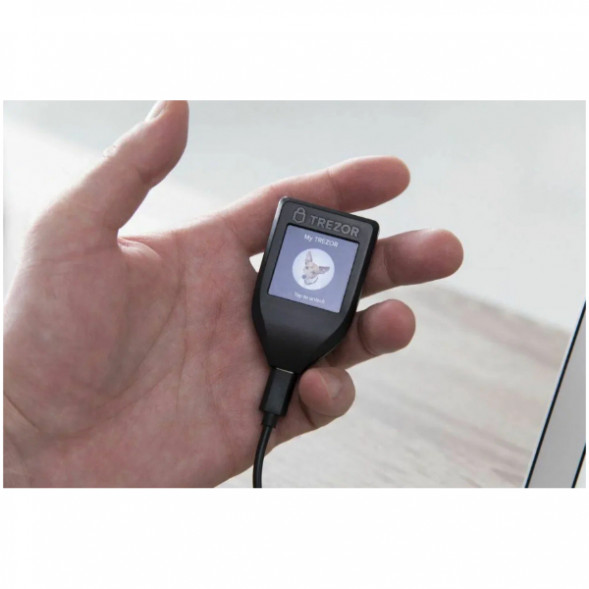 Аппаратный криптокошелек Trezor Model T в Новосибирске