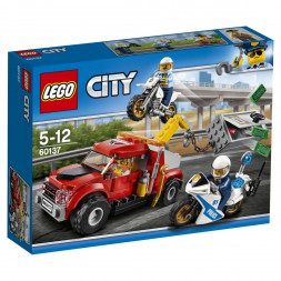 Конструктор LEGO City Police 60137 Побег на буксировщике