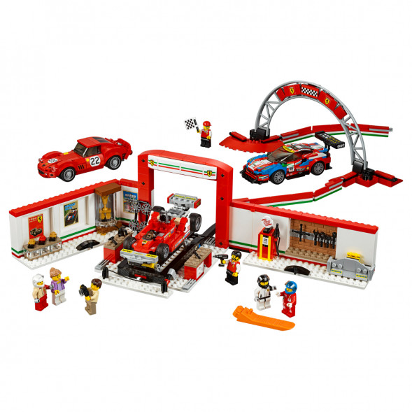 Конструктор LEGO Speed Champions 75889 Гараж Ferrari в Новосибирске