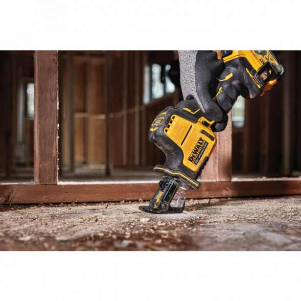 Аккумуляторная сабельная пила DEWALT DCS369NT, без АКБ и ЗУ, в кейсе TSTAK в Новосибирске