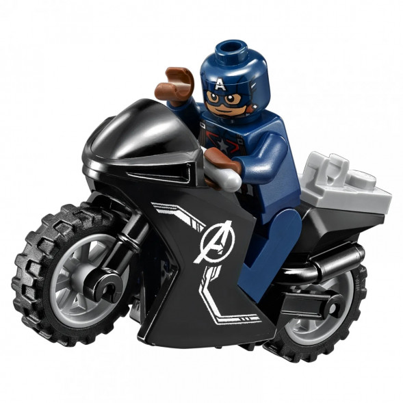 Конструктор LEGO Super Heroes 76032 Погоня на Квинджете Мстителей в Новосибирске