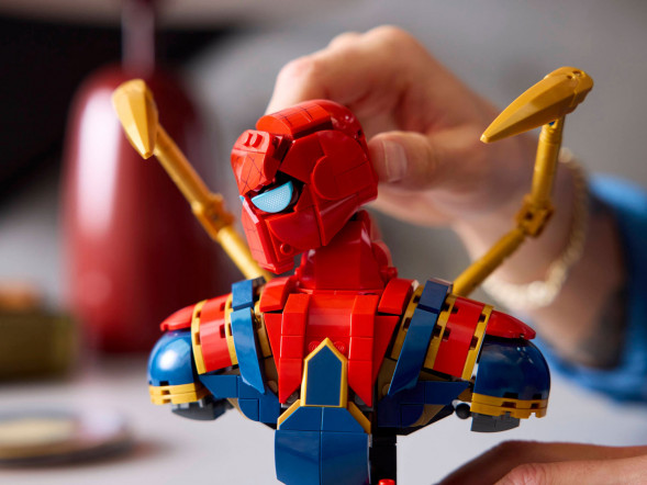 Конструктор LEGO Super Heroes 76326 Бюст Железного Человека-паука в Новосибирске