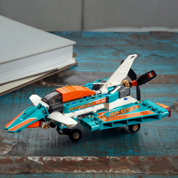 Конструктор LEGO Technic 42117 Гоночный самолёт в Новосибирске
