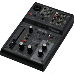 Микшер для стриминга Yamaha AG03MK2 LSPK Live Stream Black с аксессуарами