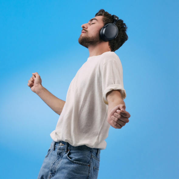 Беспроводные наушники Sennheiser Momentum 4 Wireless, Black в Новосибирске