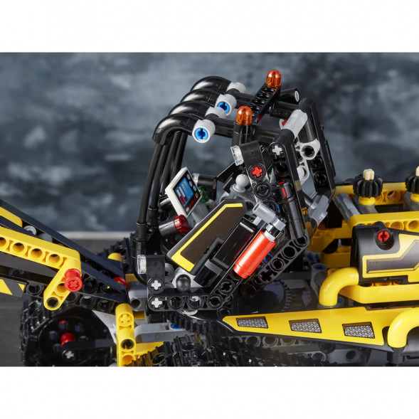 Конструктор LEGO Technic 42094 Гусеничный погрузчик в Новосибирске
