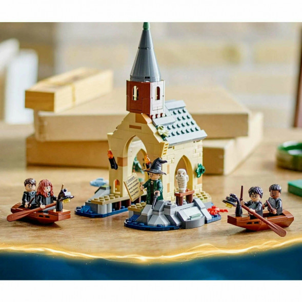 Конструктор LEGO Harry Potter 76426 Лодочный домик в замке Хогвартс в Новосибирске